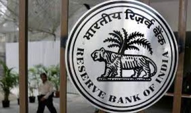 RBI’s worry on inflation can impact debt funds. Here is what investors should do